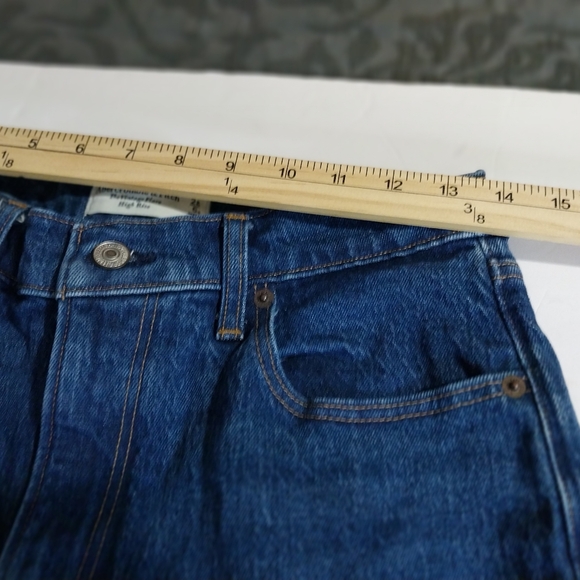 Abercrombie & Fitch Women"s Size 28/6 Dark Blue The Vintage High RiseFlare Jeans - Picture 8 of 11